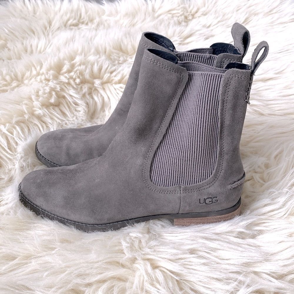 UGG Hillhurst II Chelsea Waterproof Boots Taupe Gray Suede Ankle Slip On Sz 8